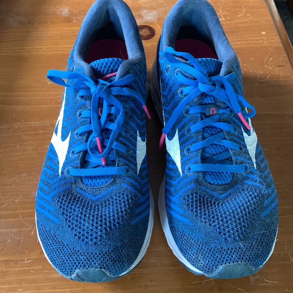 Mizuno sneakers